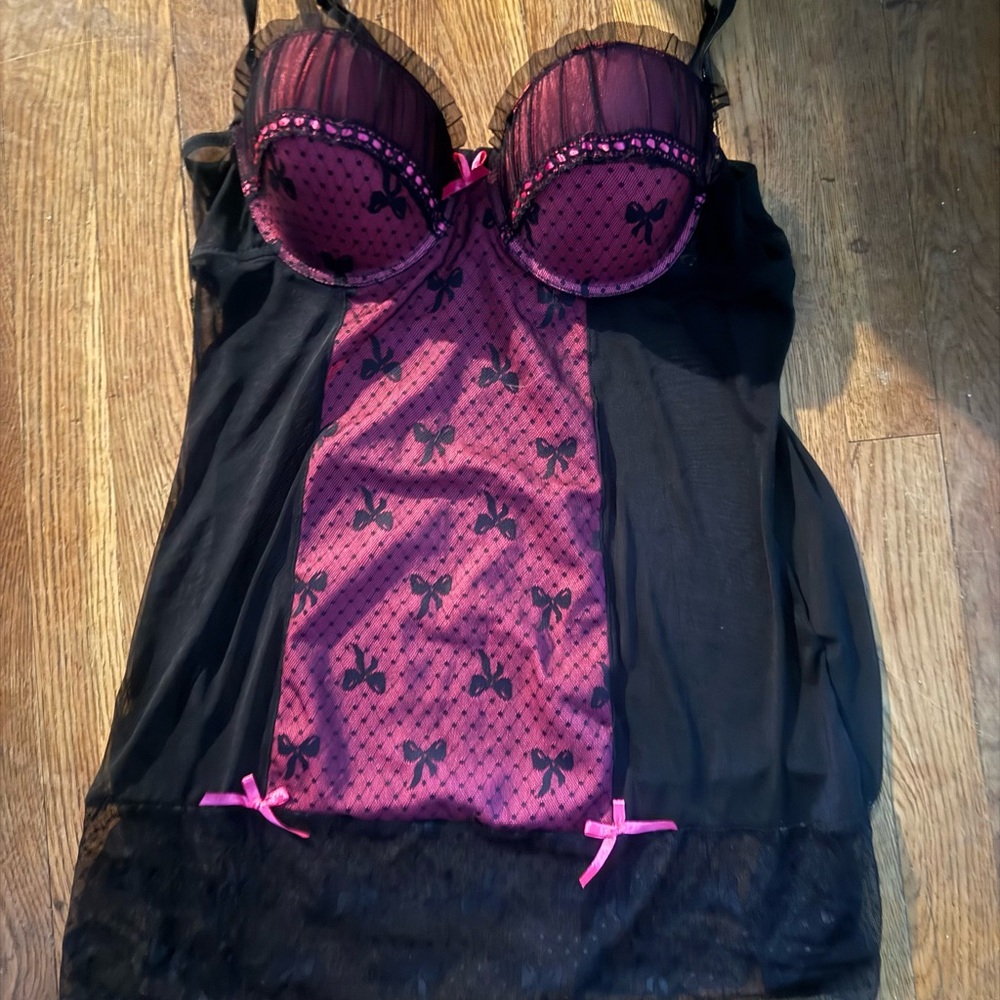 Chic Black and Pink Chemise with Underwire and Bow Accents